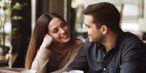 signes évidents qu'une femme plait à un homme